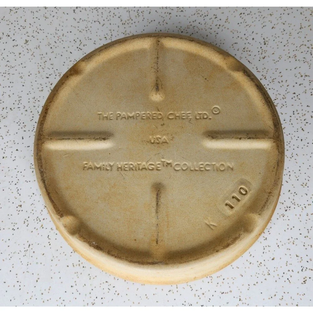 Pampered Chef Stoneware Mini Deep Dish 8” Round Family Heritage Collection K110
